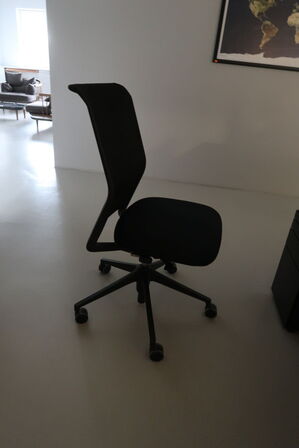 Kontorstol VITRA ID Mesh af Antonio Citterio