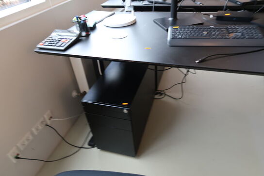 El. hæve/sænke skrivebord uden indhold samt skuffemodul