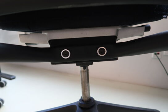 Kontorstol VITRA ID Mesh af Antonio Citterio