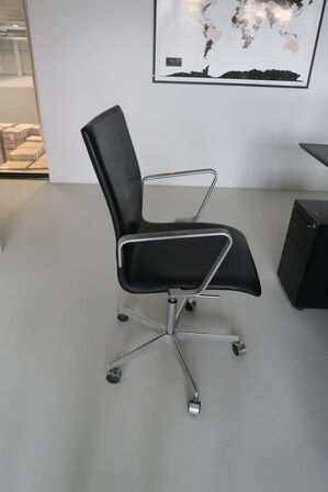 Kontorstol OXFORD lav ryg af Arne Jacobsen