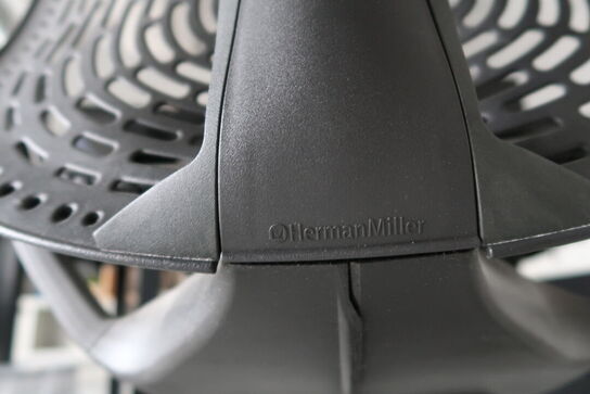 Kontorstol HERMAN MILLER Mirra 2