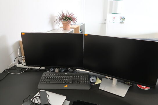 2 stk. computerskærme DELL P2422H, tastatur, mus
