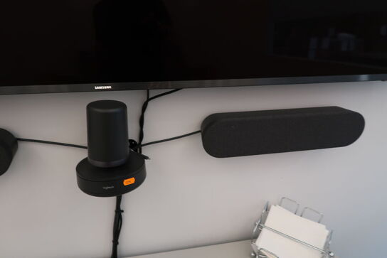 Konferencetelefon LOGITECH med højtalere og fjernbetjening