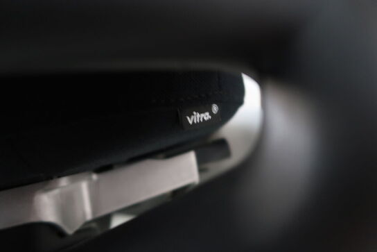 Kontorstol VITRA ID Mesh af Antonio Citterio