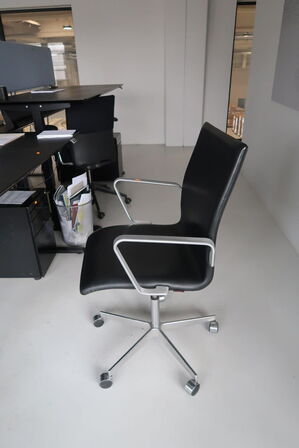 Kontorstol OXFORD lav ryg af Arne Jacobsen