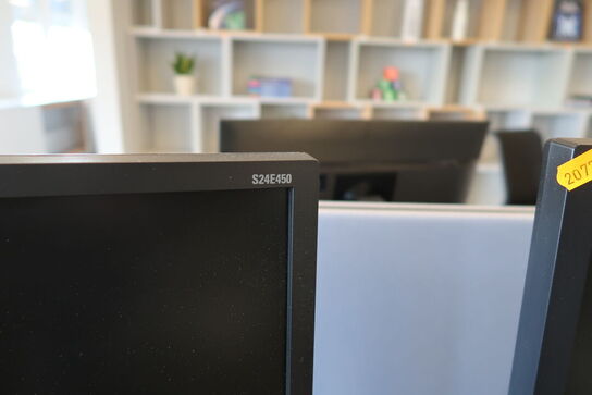 2 stk. computerskærme SAMSUNG S24E450D, dockingstation LENOVO ThinkPad