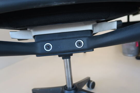 Kontorstol VITRA ID Mesh af Antonio Citterio