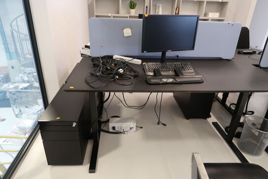 El. hæve/sænke skrivebord uden indhold med afskærmning samt skuffemodul