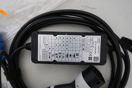 Lader til elbil MERCEDES-BENZ