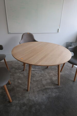 Mødebord &TRADITION In Between SK4 af Sami Kallio