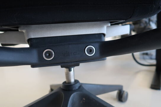 Kontorstol VITRA ID Mesh af Antonio Citterio