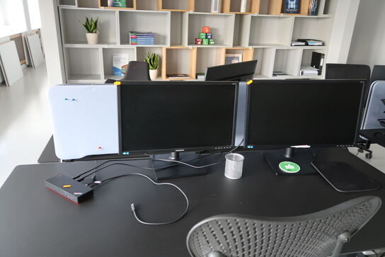 2 stk. computerskærme SAMSUNG S24E450D, dockingstation LENOVO ThinkPad