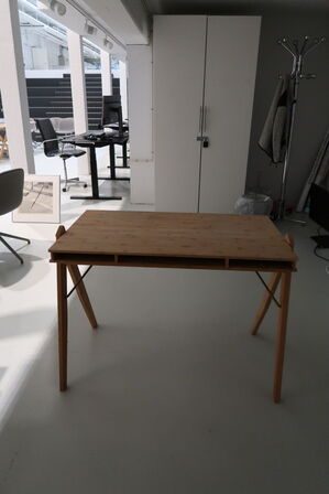 2 stk. skriveborde WE DO WOOD