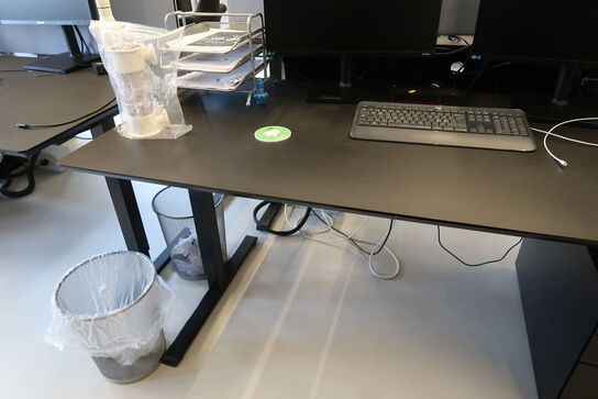 El. hæve/sænke skrivebord uden indhold med skuffemodul