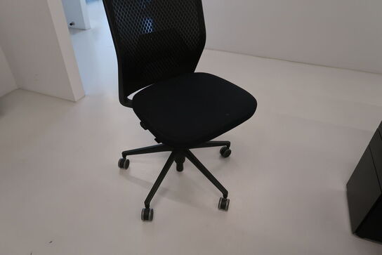 Kontorstol VITRA ID Mesh af Antonio Citterio