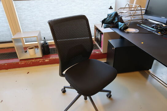 Kontorstol VITRA ID Mesh af Antonio Citterio