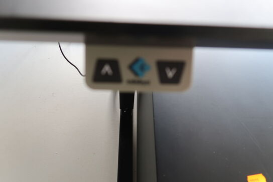 El. hæve/sænke skrivebord uden indhold samt skuffemodul