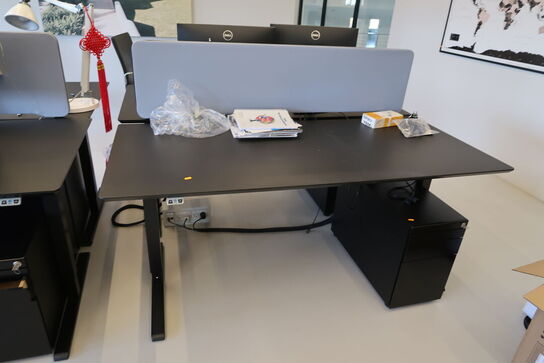 El. hæve/sænke skrivebord uden indhold med skuffemodul