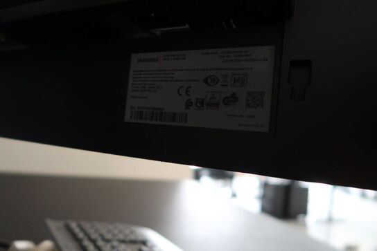 Computerskærm SAMSUNG S45E450D, tastatur, mus