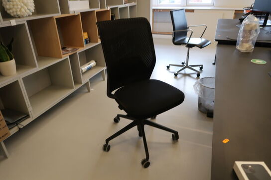 Kontorstol VITRA ID Mesh af Antonio Citterio