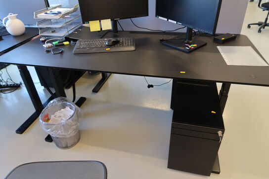 El. hæve/sænke skrivebord PAUSTIAN uden indhold samt skuffemodul