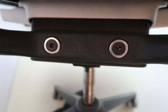 Kontorstol VITRA ID Mesh af Antonio Citterio