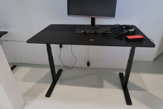 El. hæve/sænke skrivebord PAUSTIAN uden indhold