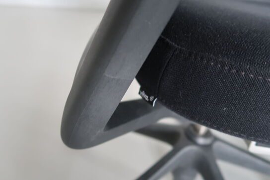 Kontorstol VITRA ID Mesh af Antonio Citterio