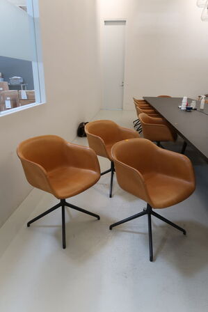 6 stk. mødestole MUUTO Fiber Chair Swivel