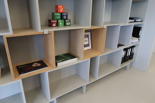 Reolsystem MUUTO Stacked uden indhold