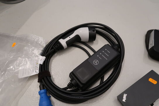 Lader til elbil MERCEDES-BENZ