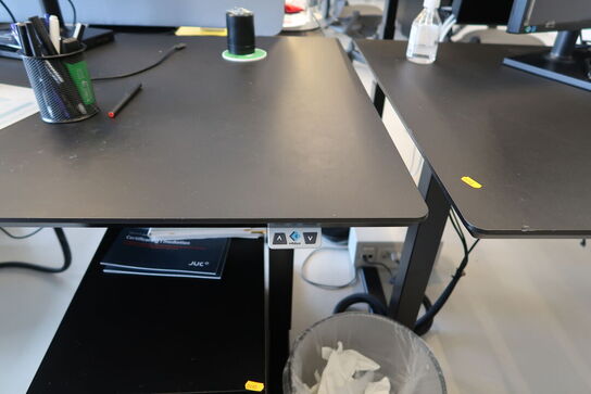 El. hæve/sænke skrivebord uden indhold med skuffemodul