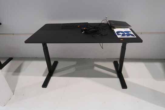 El. hæve/sænke skrivebord uden indhold