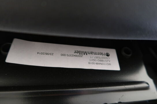 Kontorstol HERMAN MILLER Mirra 2