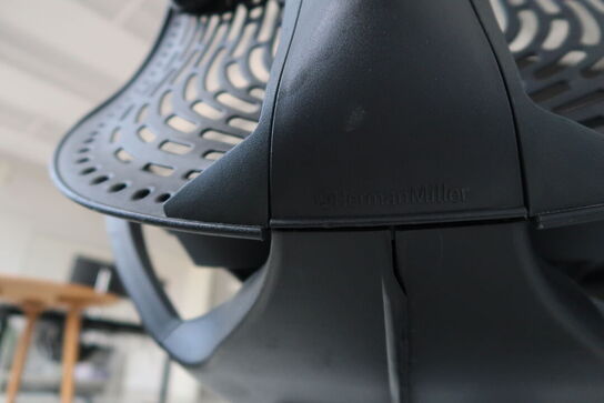 Kontorstol HERMAN MILLER Mirra 2