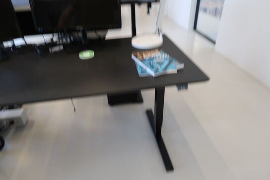 El. hæve/sænke skrivebord uden indhold med skuffemodul