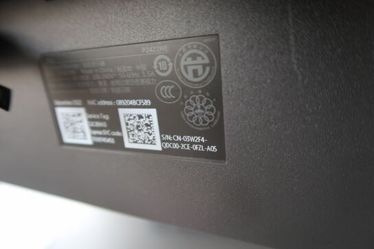 2 stk. computerskærme DELL P2422H, tastatur, rollermouse