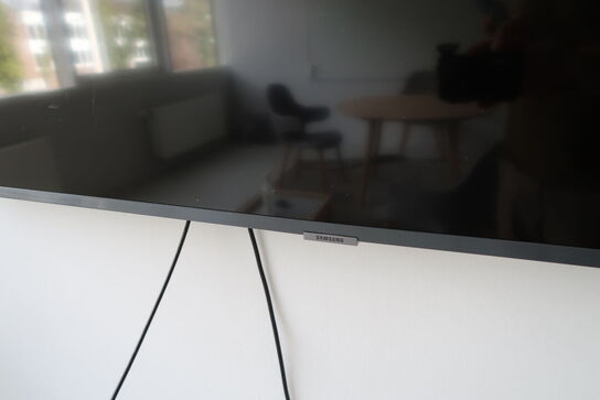 Fjernsyn SAMSUNG UE55RU7405U