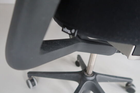 Kontorstol VITRA ID Mesh af Antonio Citterio