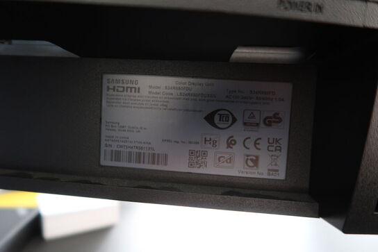 2 stk. computerskærme SAMSUNG S24R650FDU, dockingstation LENOVO Thinkpad, tastatur, mus