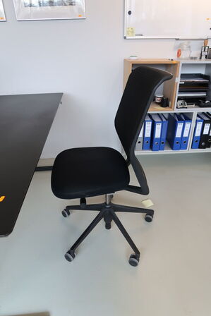 Kontorstol VITRA ID Mesh af Antonio Citterio