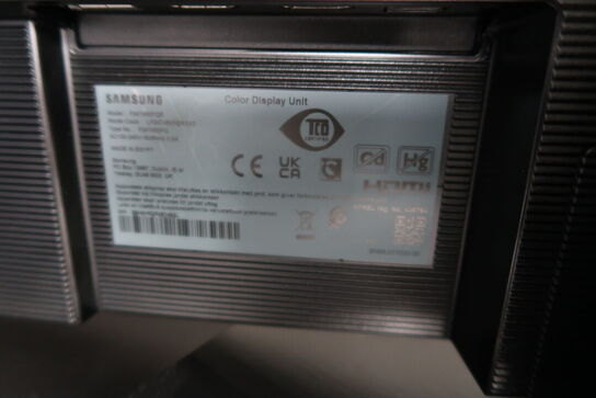 2 stk. computerskærme SAMSUNG S24E450, F24T450FQR, dockingstation, tastatur, mus