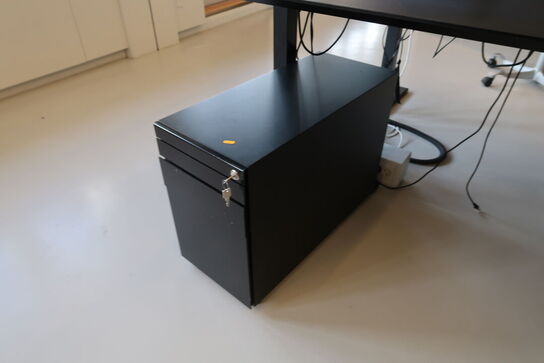 El. hæve/sænke skrivebord uden indhold med skuffemodul