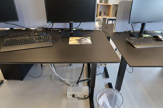 El. hæve/sænke skrivebord uden indhold med afskærmning samt skuffemodul