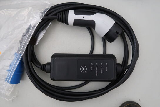 Lader til elbil MERCEDES-BENZ