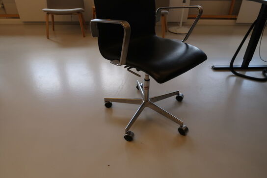 Kontorstol OXFORD lav ryg af Arne Jacobsen