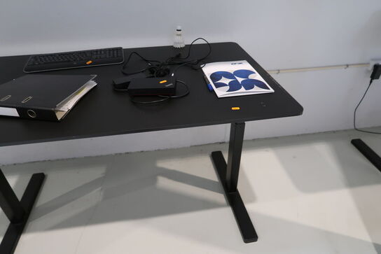 El. hæve/sænke skrivebord PAUSTIAN uden indhold