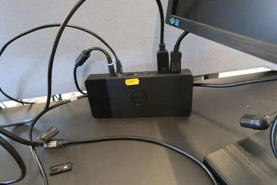 2 stk. computerskærme SAMSUNG S24E450, dockingstation LENOVO Thinkpad