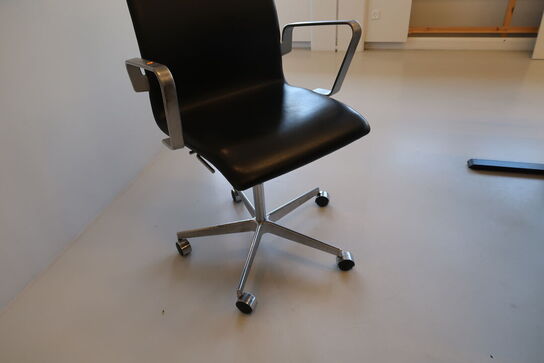 Kontorstol OXFORD lav ryg af Arne Jacobsen