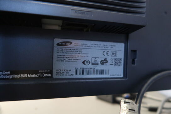 Computerskærm SAMSUNG S24E450, dockingstation LENOVO Thinkpad, tastatur, rollermouse